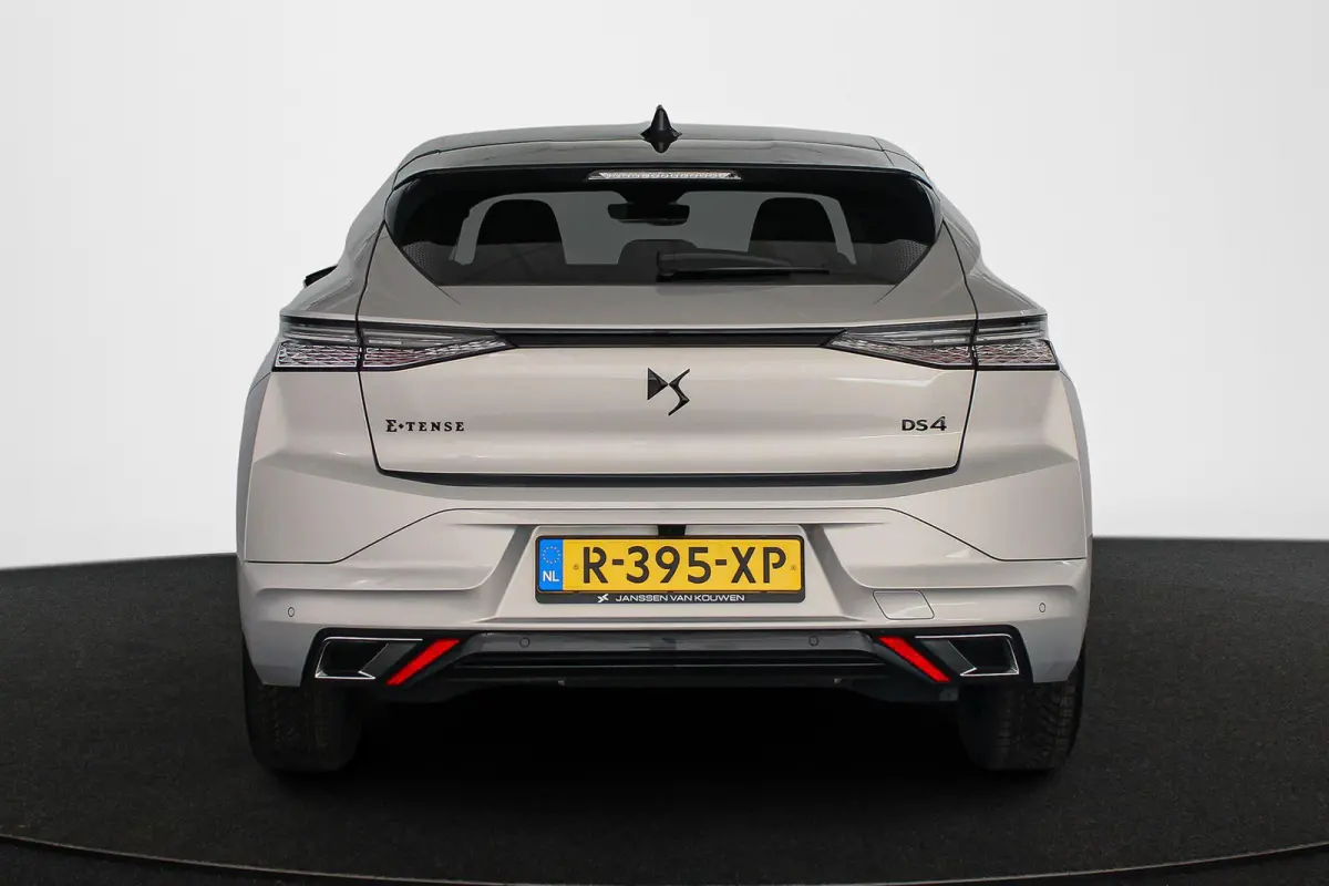 E-Tense Performance Line Navigatie Apple CarPlay Achteruitrijcamera