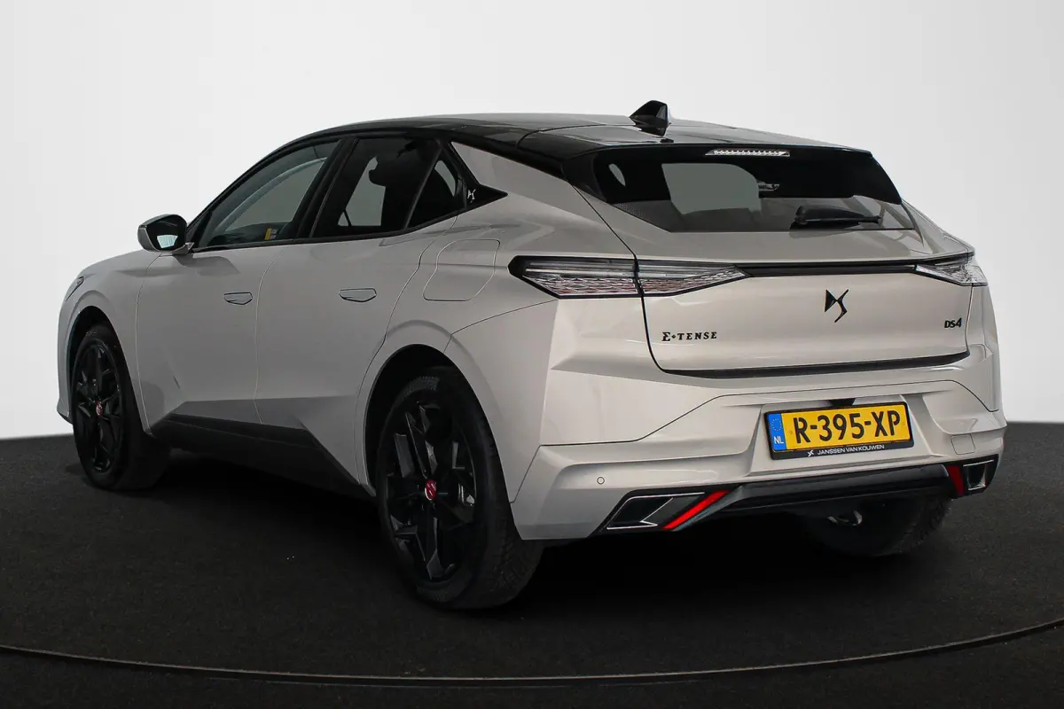 E-Tense Performance Line Navigatie Apple CarPlay Achteruitrijcamera