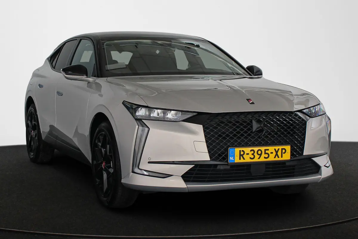 E-Tense Performance Line Navigatie Apple CarPlay Achteruitrijcamera