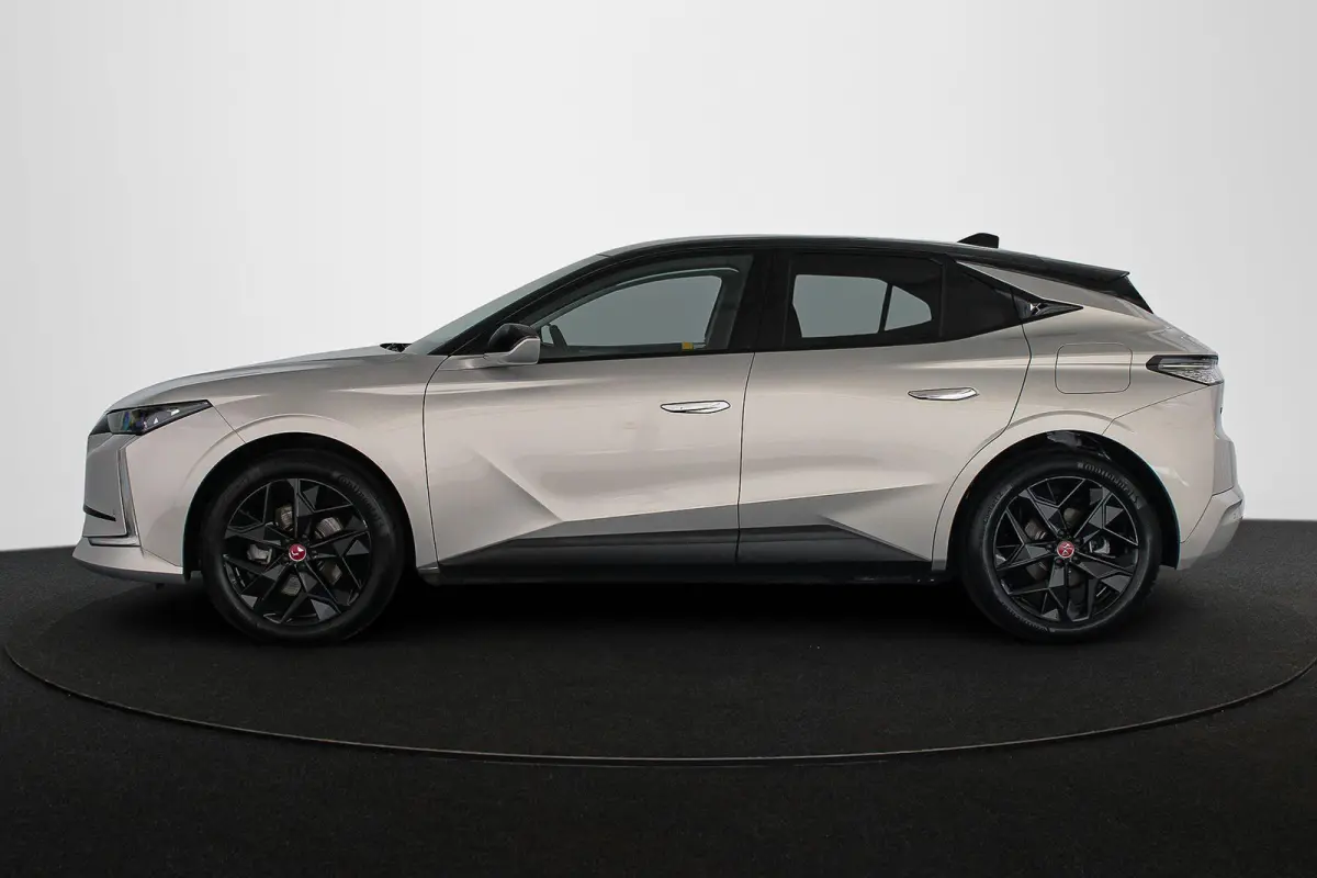 E-Tense Performance Line Navigatie Apple CarPlay Achteruitrijcamera