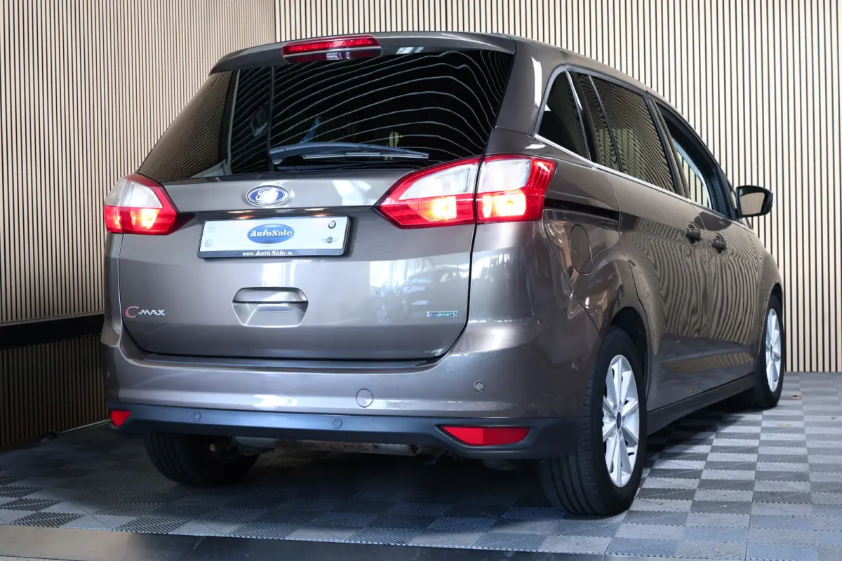 1.5 Titanium AUTOMAAT NAVI STOELVW KEYLS PDC CRUISE BT '17