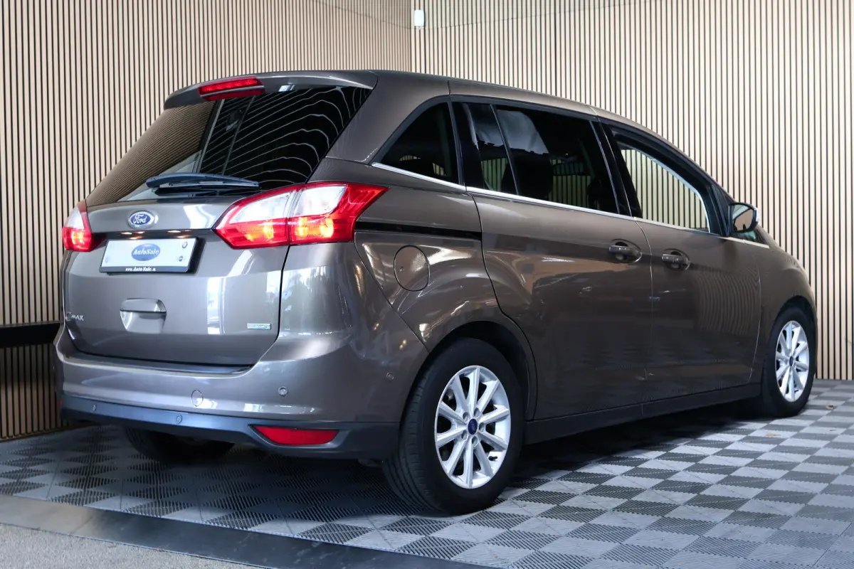 1.5 Titanium AUTOMAAT NAVI STOELVW KEYLS PDC CRUISE BT '17