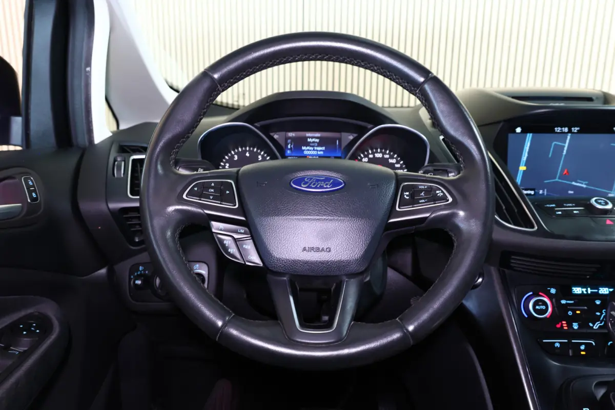 1.5 Titanium AUTOMAAT NAVI STOELVW KEYLS PDC CRUISE BT '17