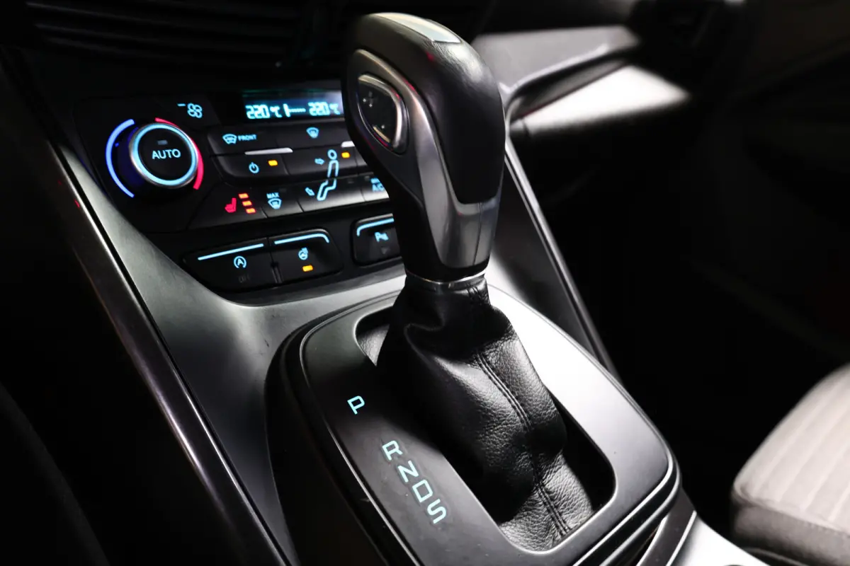 1.5 Titanium AUTOMAAT NAVI STOELVW KEYLS PDC CRUISE BT '17