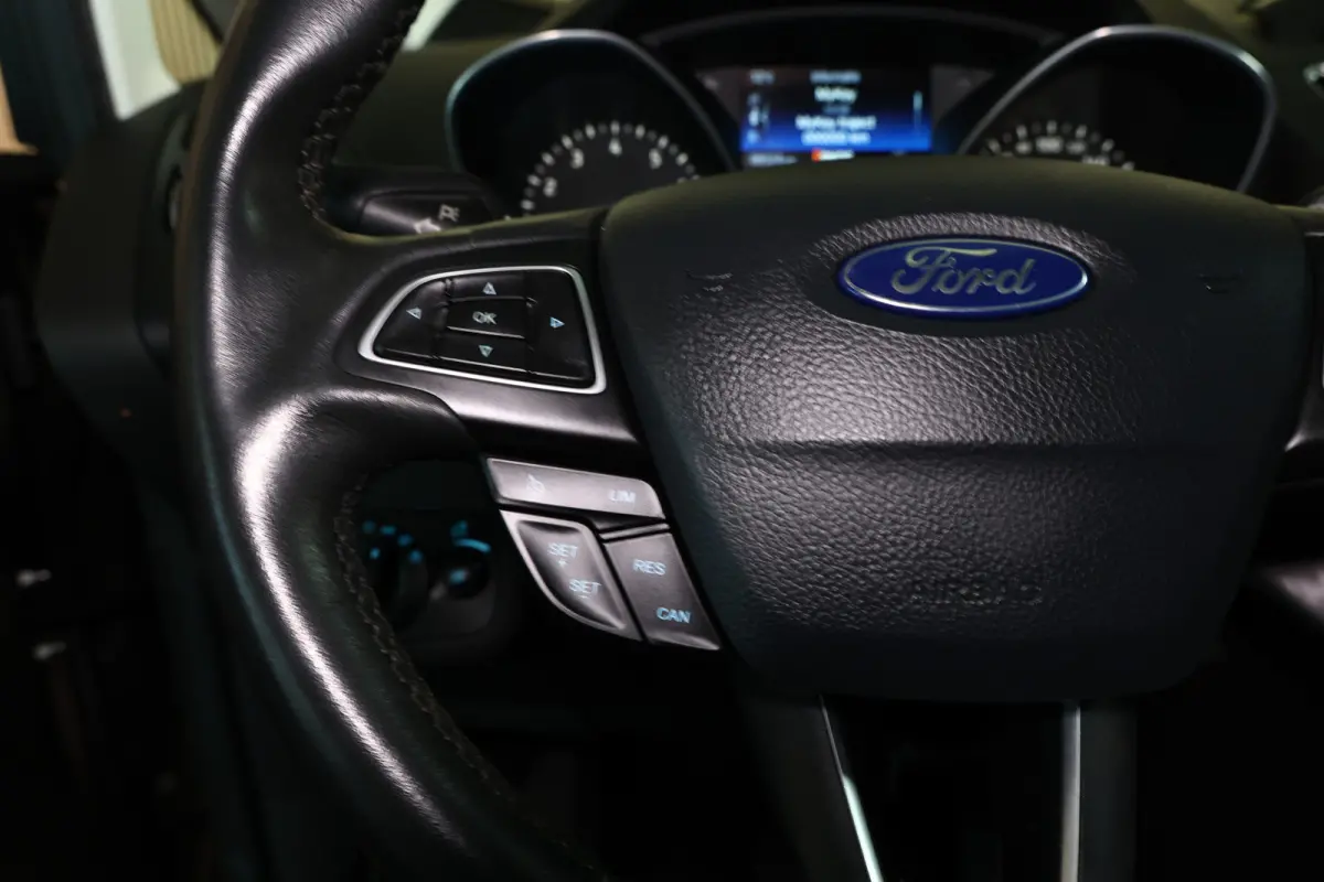 1.5 Titanium AUTOMAAT NAVI STOELVW KEYLS PDC CRUISE BT '17