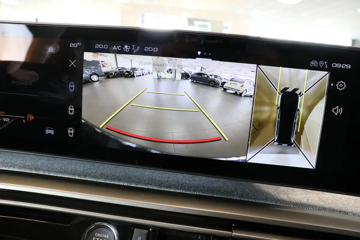 1.2 Hybrid 136 GT | Achterbank in delen neerklapbaar | Achterbank verstelbaar | Achteruitrijcamera 360 Camera | Full LED koplampen | 19 inch lichtmetalen velgen