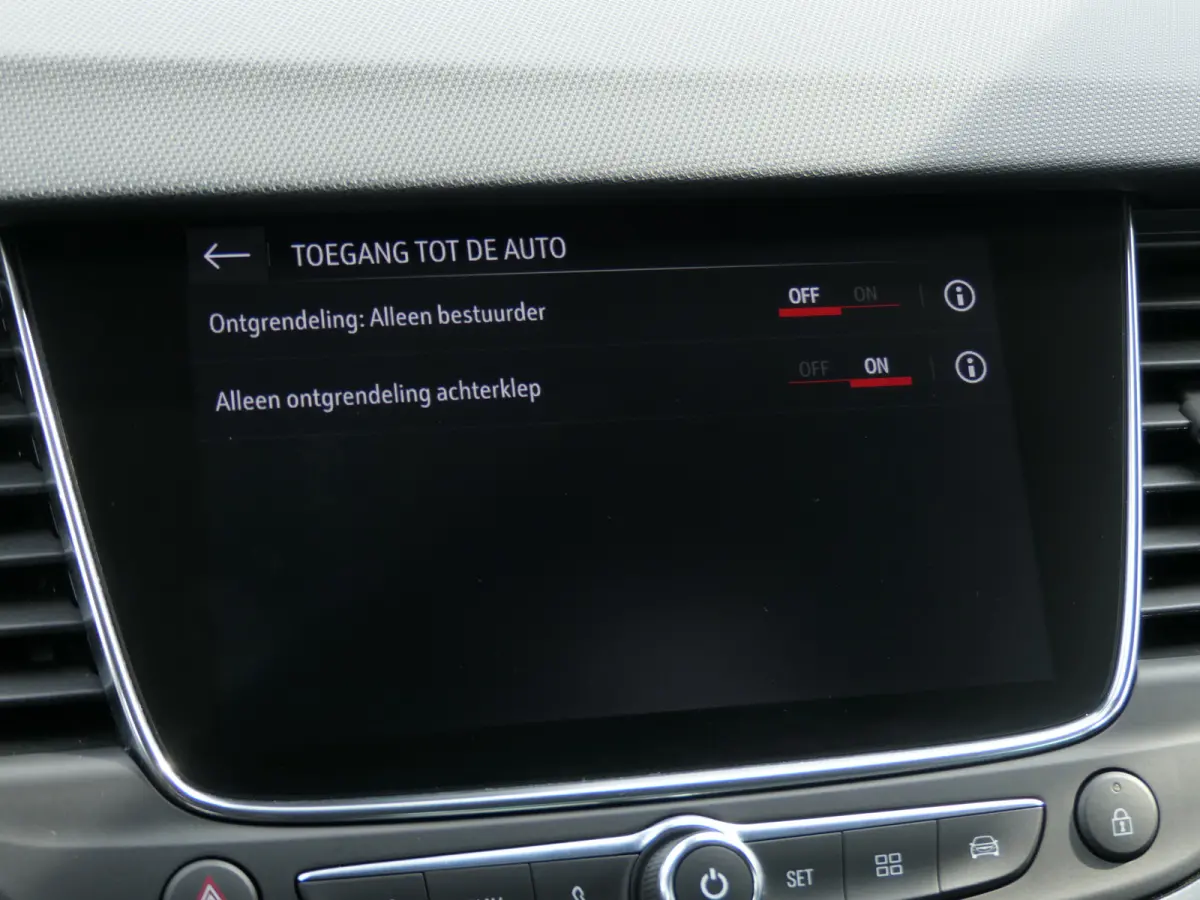 1.2 Turbo Elegance | Automaat | Bluetooth | LMV 16''