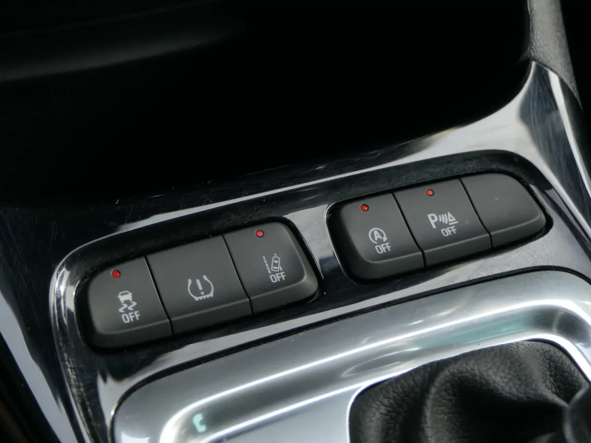 1.2 Turbo Elegance | Automaat | Bluetooth | LMV 16''