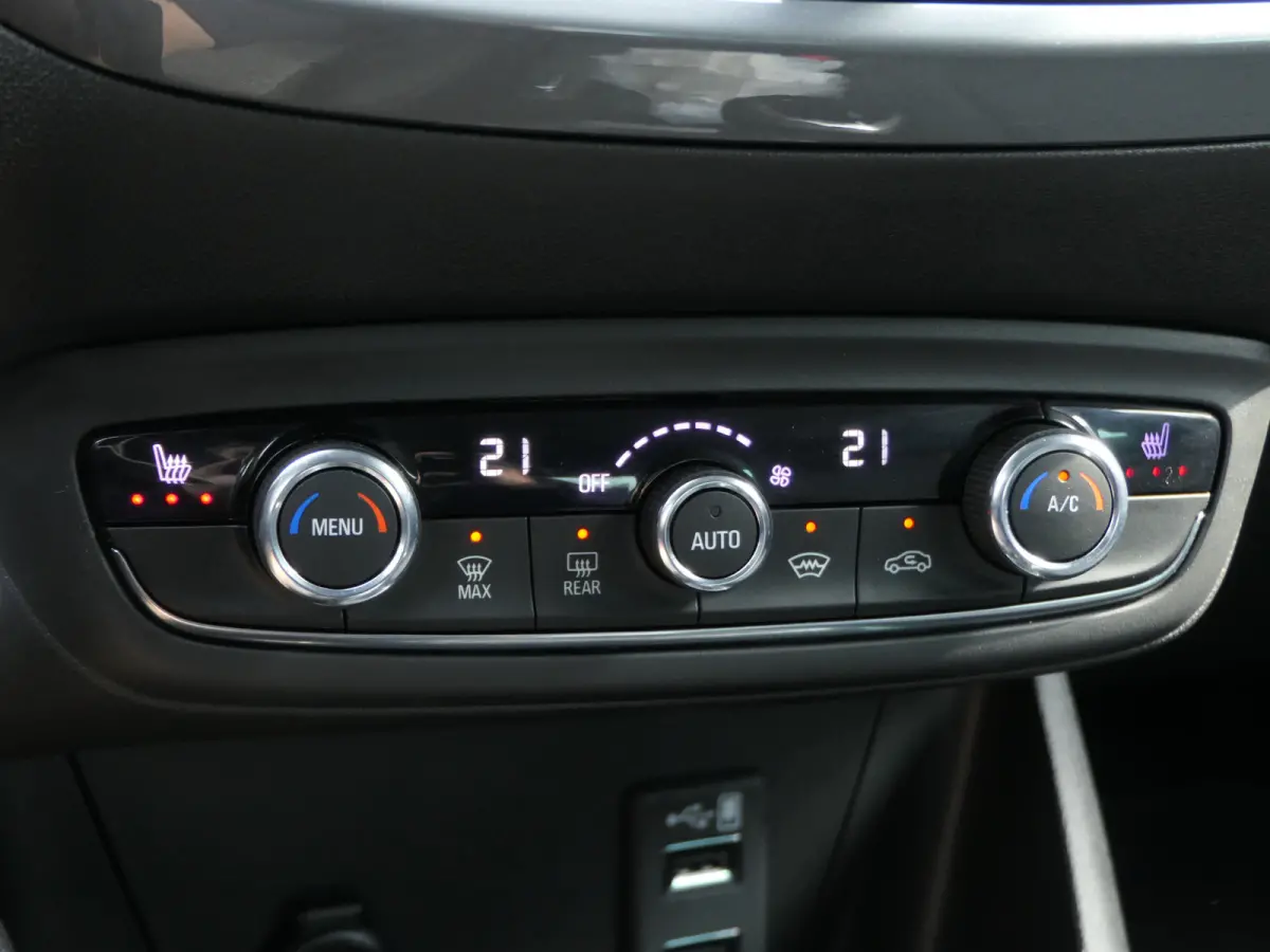 1.2 Turbo Elegance | Automaat | Bluetooth | LMV 16''
