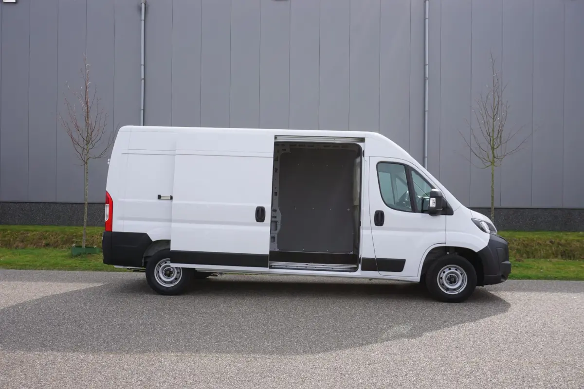 2.2 BlueHDi 140 S&S L3H2 3.5t |Standkachel |Camera |Cruise |Navi |Betimmering |Stoelverwarming |Bluetooth media en telefonie |1e eigenaar |Topstaat |Lage km-stand