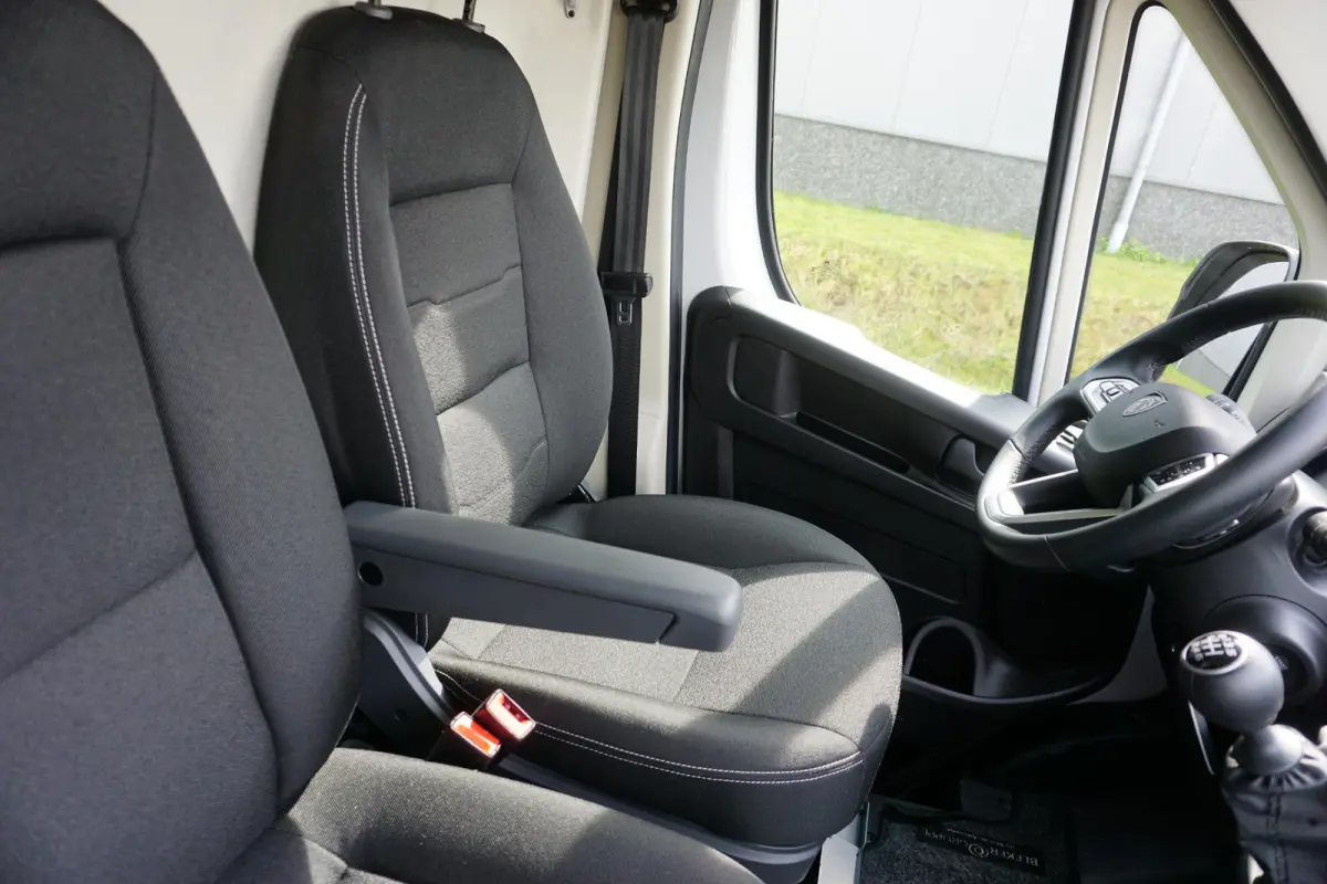 2.2 BlueHDi 140 S&S L3H2 3.5t |Standkachel |Camera |Cruise |Navi |Betimmering |Stoelverwarming |Bluetooth media en telefonie |1e eigenaar |Topstaat |Lage km-stand