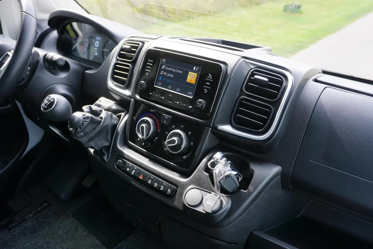 2.2 BlueHDi 140 S&S L3H2 3.5t |Standkachel |Camera |Cruise |Navi |Betimmering |Stoelverwarming |Bluetooth media en telefonie |1e eigenaar |Topstaat |Lage km-stand