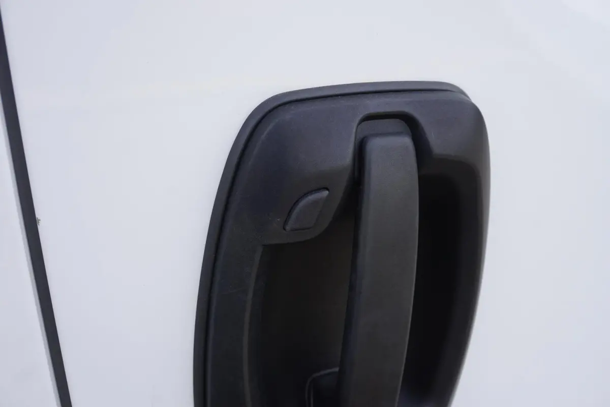 2.2 BlueHDi 140 S&S L3H2 3.5t |Standkachel |Camera |Cruise |Navi |Betimmering |Stoelverwarming |Bluetooth media en telefonie |1e eigenaar |Topstaat |Lage km-stand