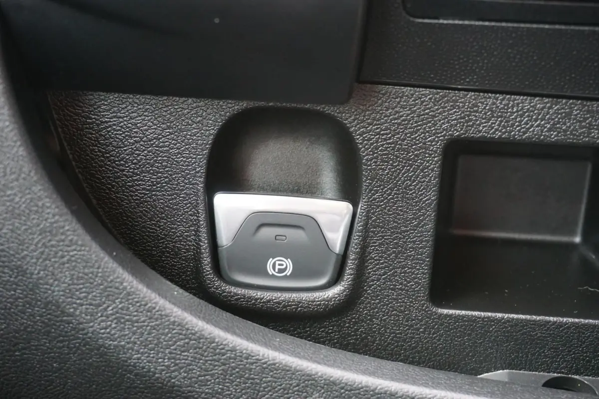 2.2 BlueHDi 140 S&S L3H2 3.5t |Standkachel |Camera |Cruise |Navi |Betimmering |Stoelverwarming |Bluetooth media en telefonie |1e eigenaar |Topstaat |Lage km-stand