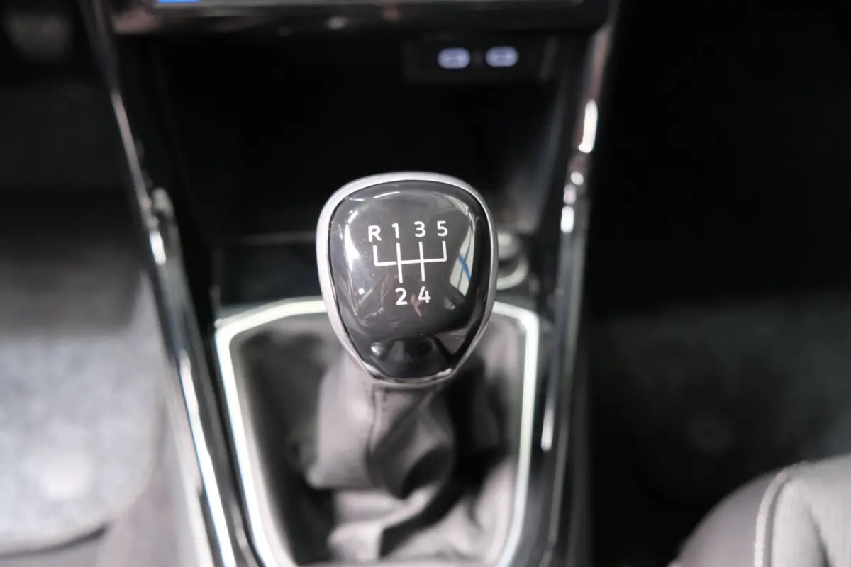 1.0 TSI Life - N.A.P. Airco, Cruise, Carplay, Camera, PDC.