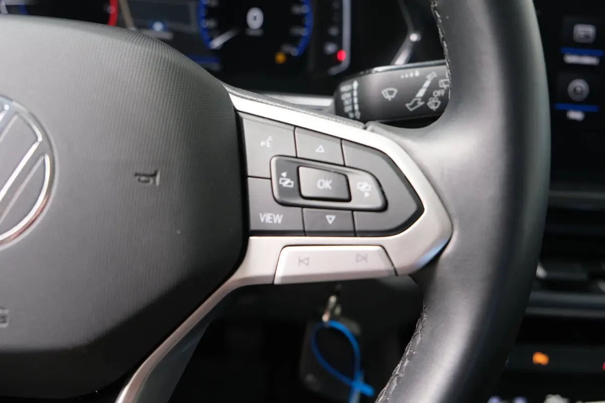 1.0 TSI Life - N.A.P. Airco, Cruise, Carplay, Camera, PDC.