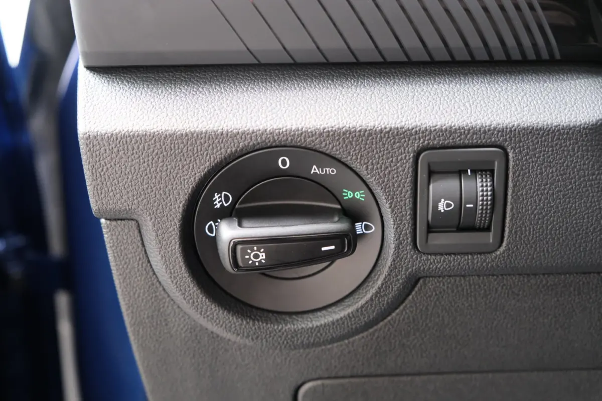 1.0 TSI Life - N.A.P. Airco, Cruise, Carplay, Camera, PDC.