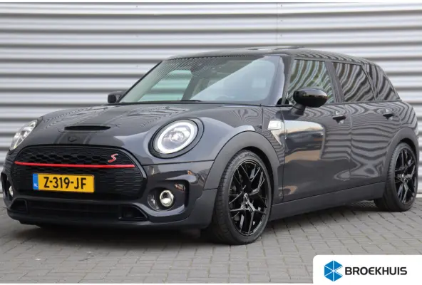 2.0 COOPER S 192PK JOHN COOPER WORKS AUTOMAAT / NAVI / LEDER / CLIMA / LED / PDC / 18" LMV / CAMERA / KEYLESS / PANO. DAK / WINTERPAKKET / UNIEK !!