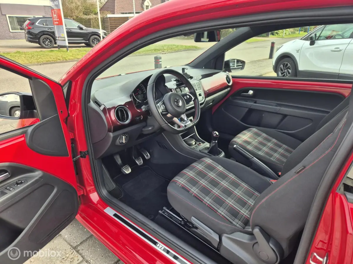 Up! 1.0 TSI GTI, Beats, Stoelverwarming, Cruise