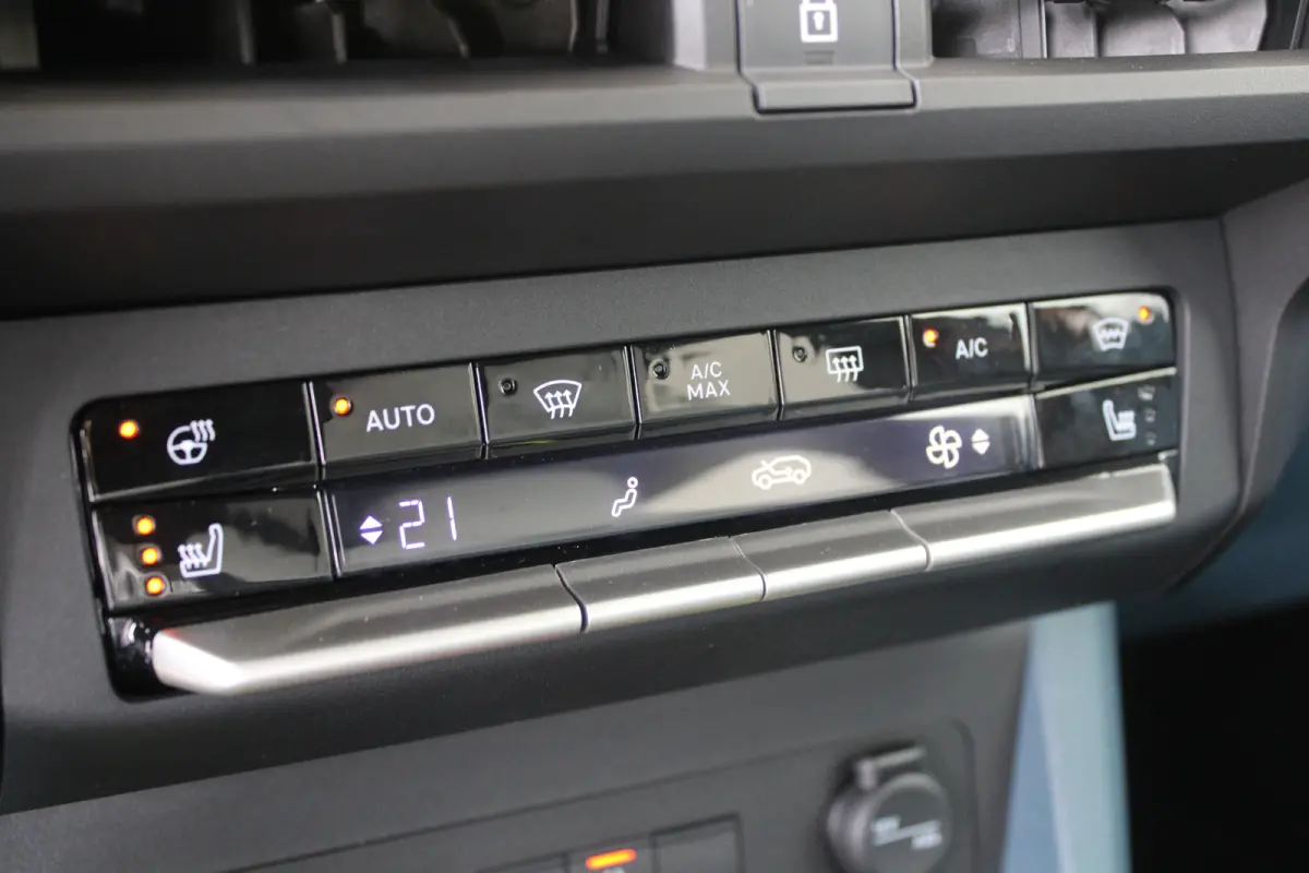 La Prima | 8 Jaar garantie | Camera | Navigatie | Stoel- & stuurverwarming | LED koplampen | Cruise control |