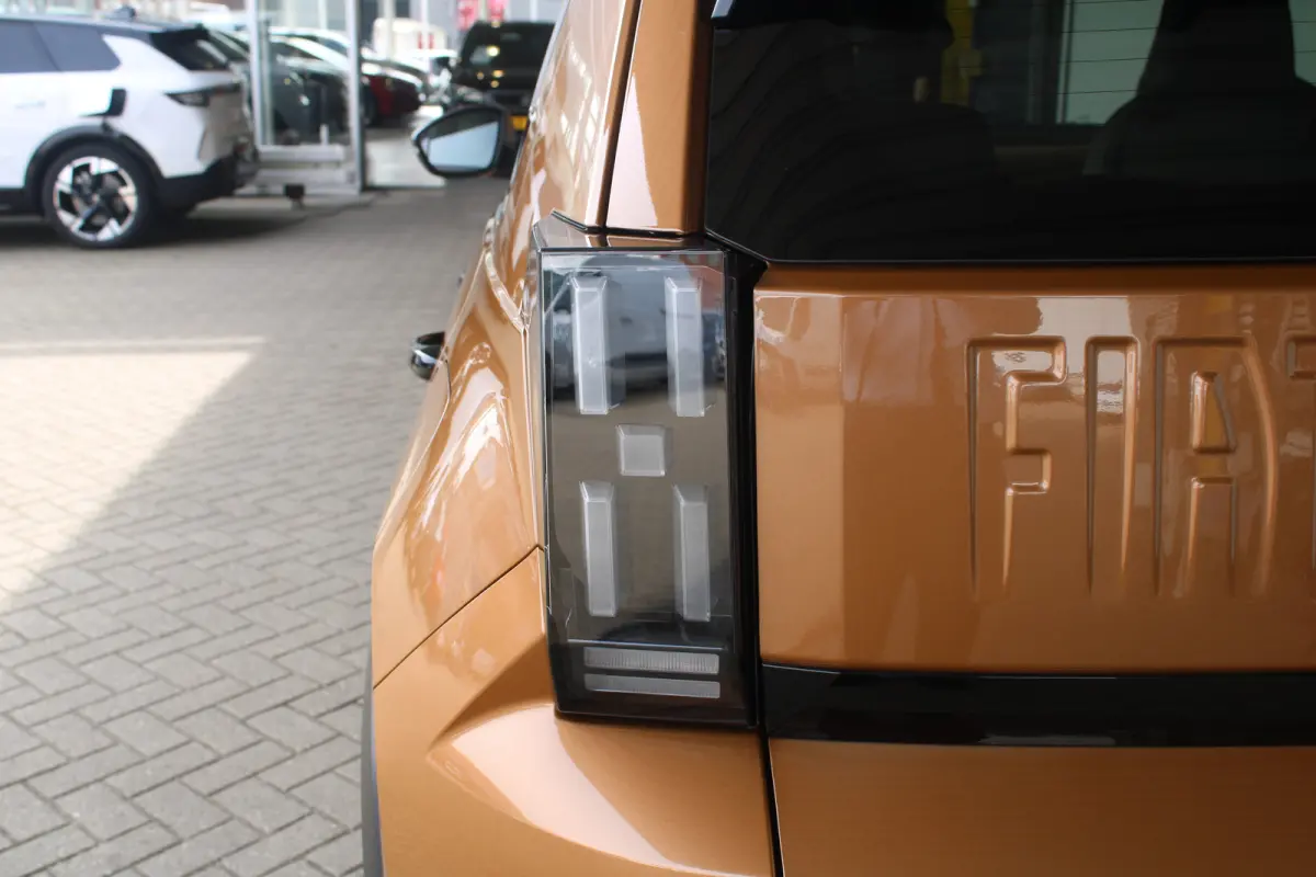 La Prima | 8 Jaar garantie | Camera | Navigatie | Stoel- & stuurverwarming | LED koplampen | Cruise control |