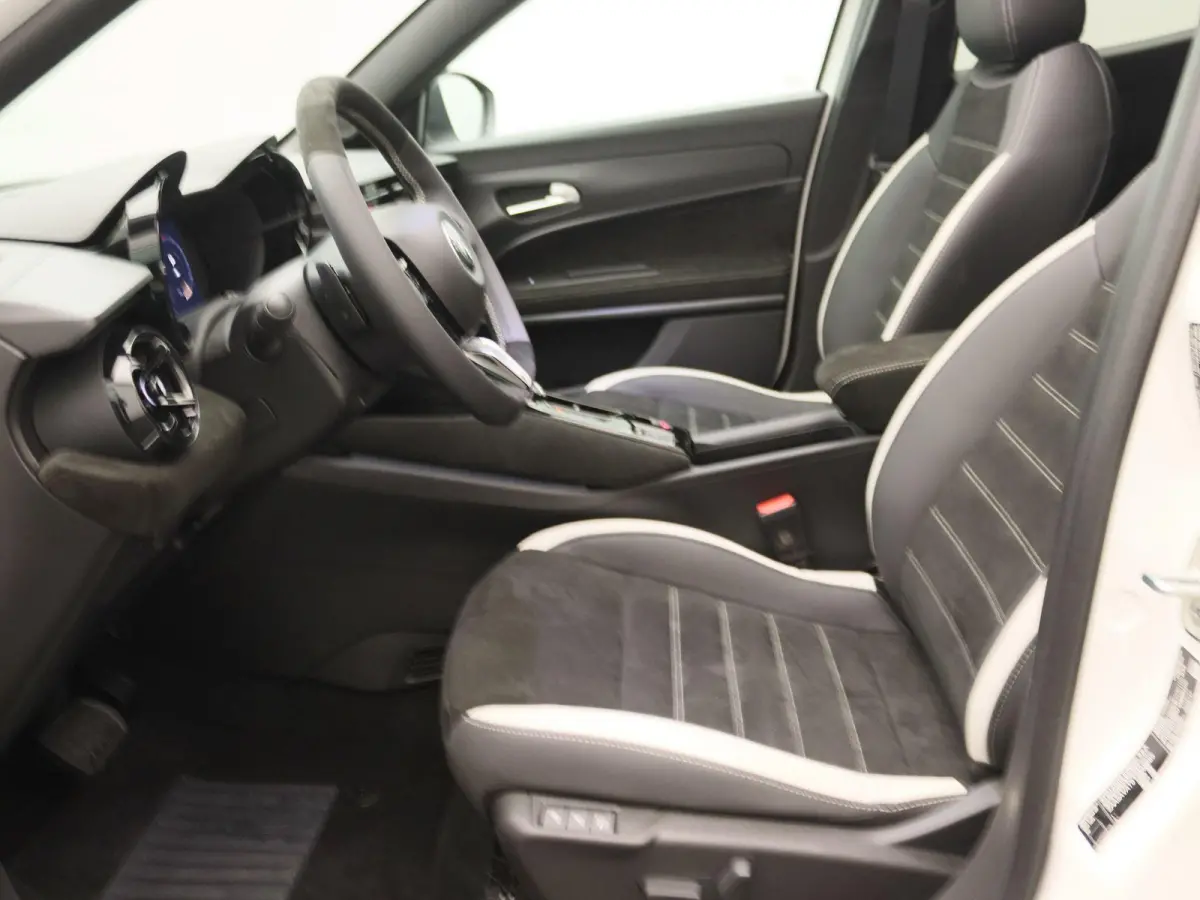 1.2 Turbo Hybrid Ibrida Sport Speciale | Alcantara | Panoramadak | Technopack
