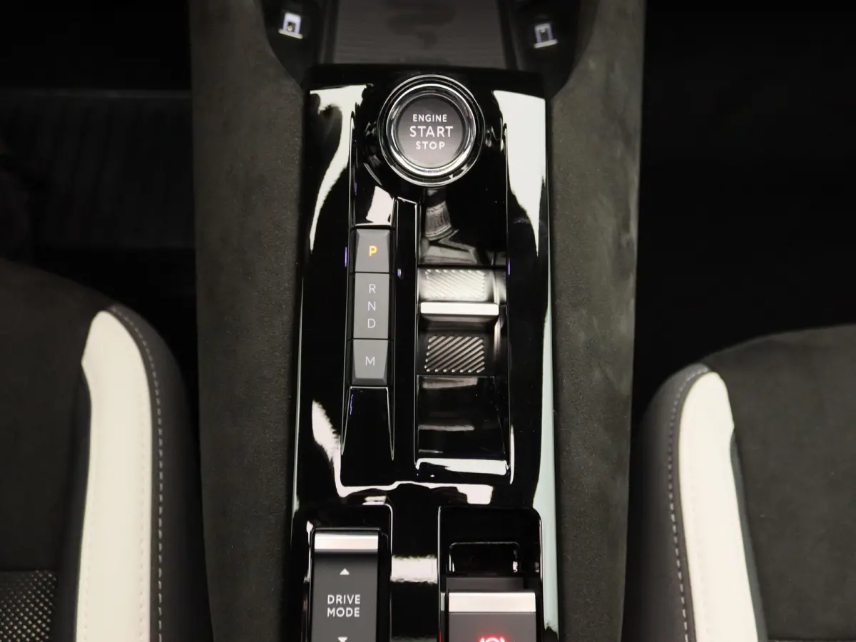 1.2 Turbo Hybrid Ibrida Sport Speciale | Alcantara | Panoramadak | Technopack