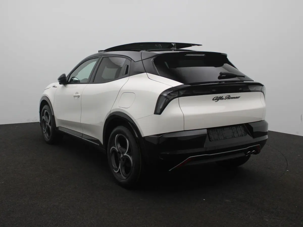 1.2 Turbo Hybrid Ibrida Sport Speciale | Alcantara | Panoramadak | Technopack