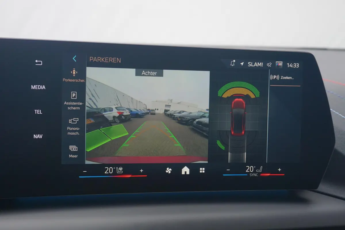 220 M Sportpakket Pro 19'' / Panoramadak / Comfort Access / Driving Assistant