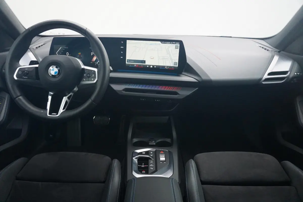 220 M Sportpakket Pro 19'' / Panoramadak / Comfort Access / Driving Assistant