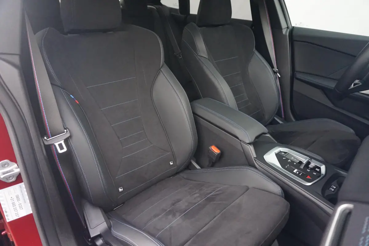 220 M Sportpakket Pro 19'' / Panoramadak / Comfort Access / Driving Assistant