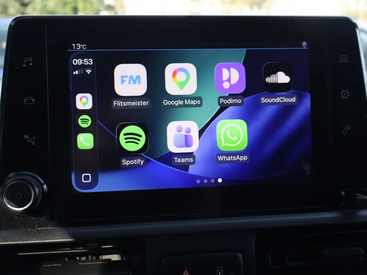 1.5 BLUEHDI 100 PK PREMIUM + BOTT KAST | 230V OMVORMER | TREKHAAK | APPLE CARPLAY