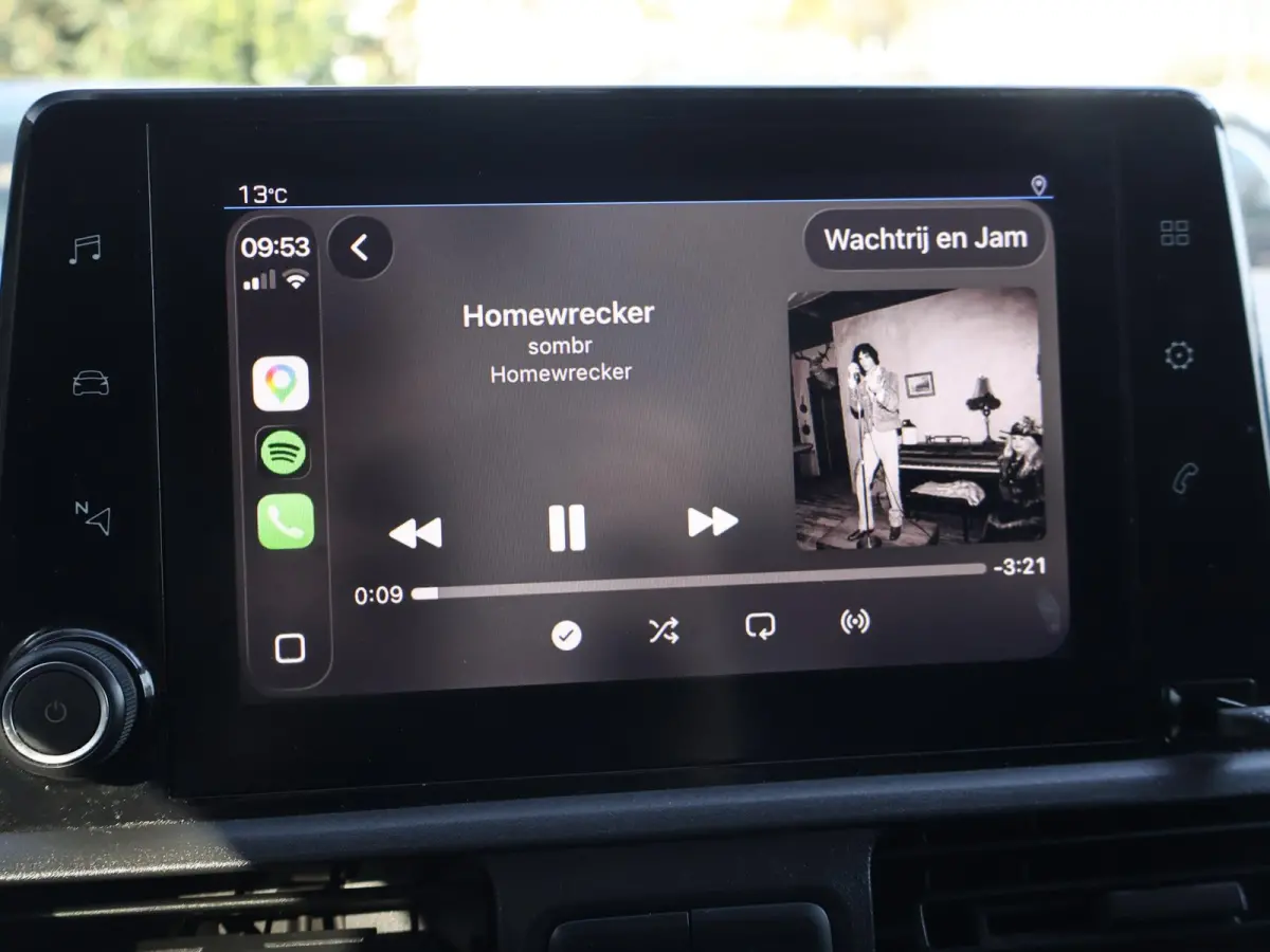 1.5 BLUEHDI 100 PK PREMIUM + BOTT KAST | 230V OMVORMER | TREKHAAK | APPLE CARPLAY