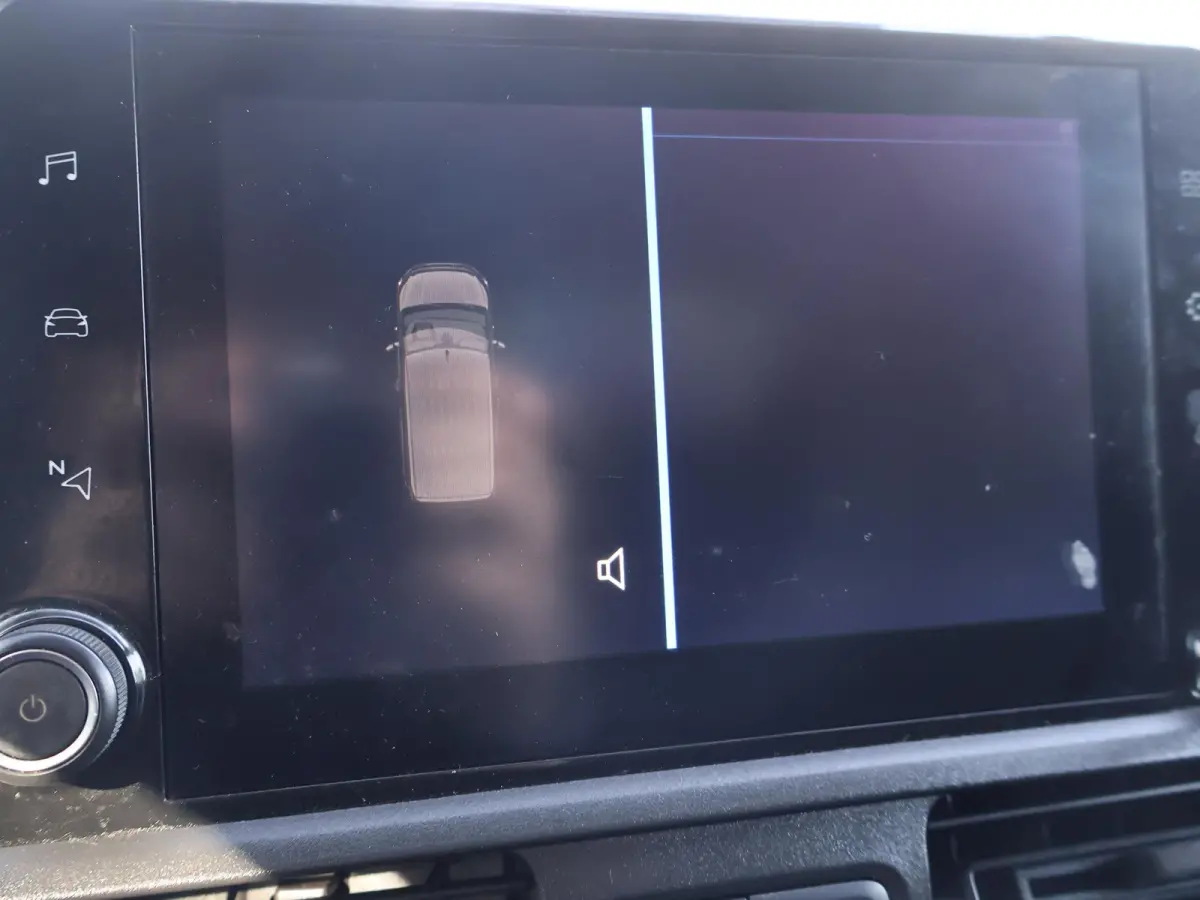 1.5 BLUEHDI 100 PK PREMIUM + BOTT KAST | 230V OMVORMER | TREKHAAK | APPLE CARPLAY