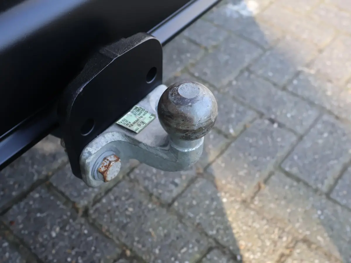 1.5 BLUEHDI 100 PK PREMIUM + BOTT KAST | 230V OMVORMER | TREKHAAK | APPLE CARPLAY