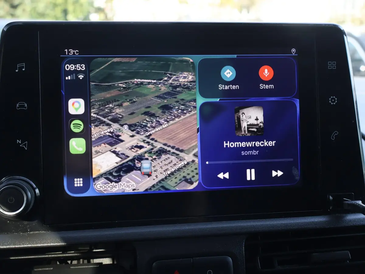 1.5 BLUEHDI 100 PK PREMIUM + BOTT KAST | 230V OMVORMER | TREKHAAK | APPLE CARPLAY