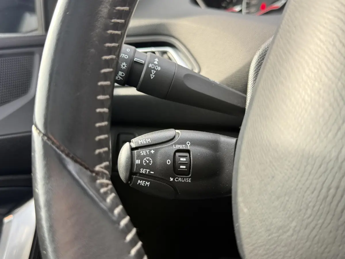 1.2 PureTech Allure 2e Eigenaar|Navi|Clima|Pano|Cruise|Carplay|PDC V+A|D-riem vv in 2024|N.A.P|APK tot 02-2027