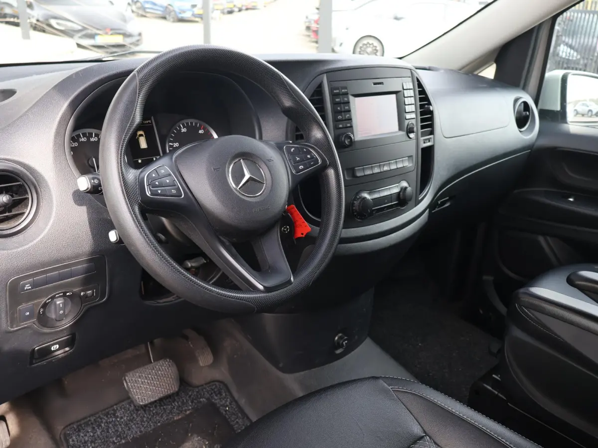 114 CDI 136 PK AUT. LANG DUBBEL CABINE + LEDER | 19 INCH LMV | TREKHAAK | NAVIGATIE