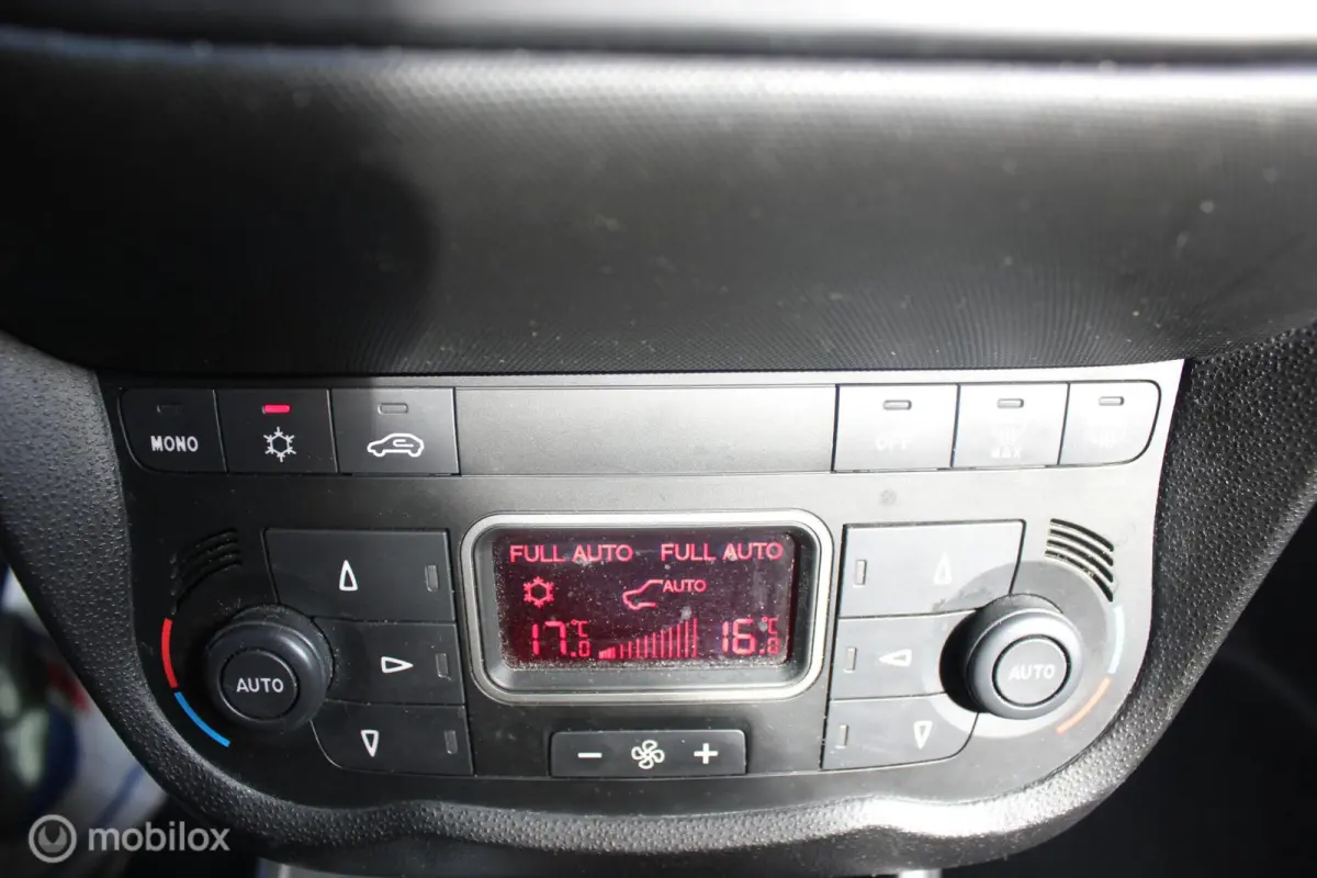 0.9 TwinAir ECO Super NAVI / CLIMATE / CRUISE