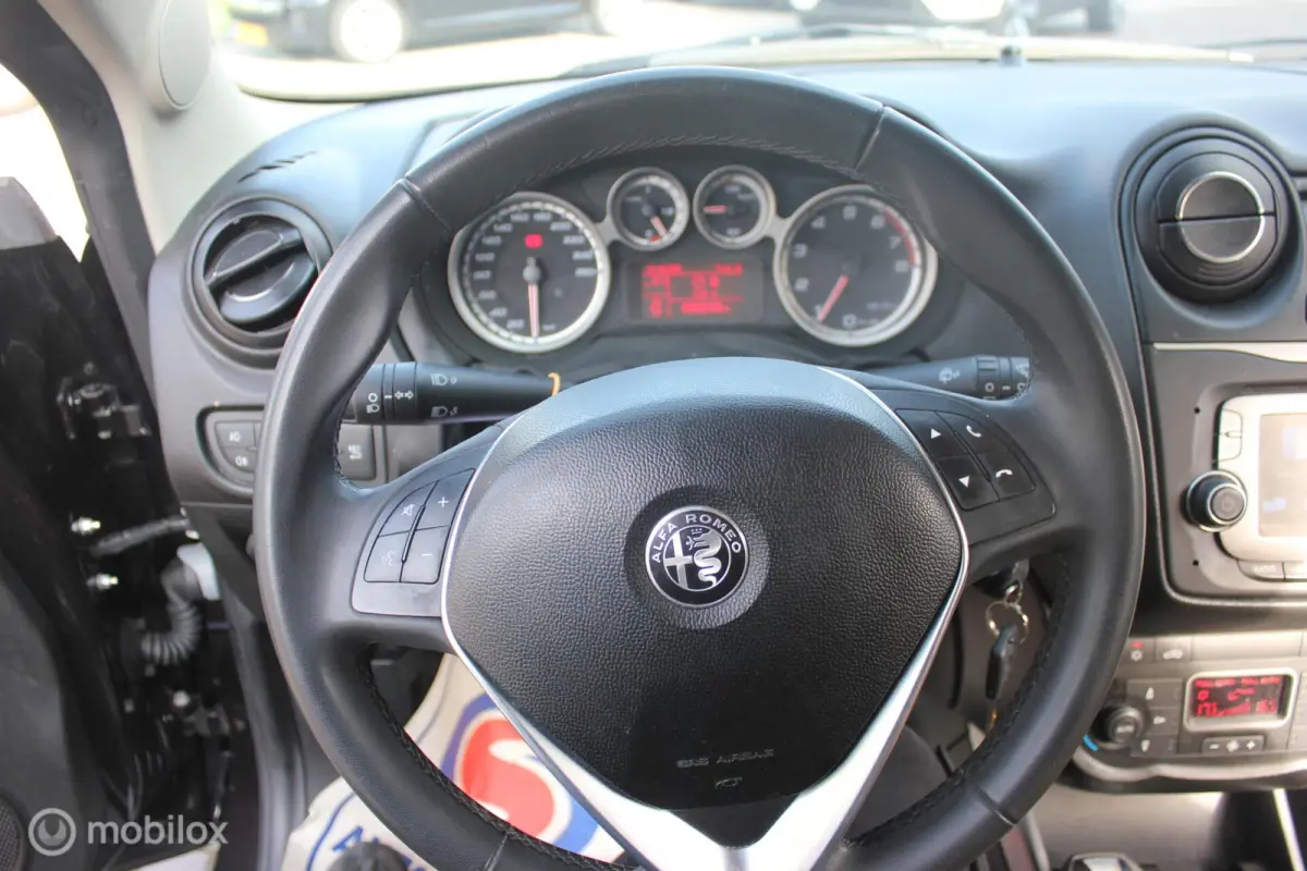 0.9 TwinAir ECO Super NAVI / CLIMATE / CRUISE