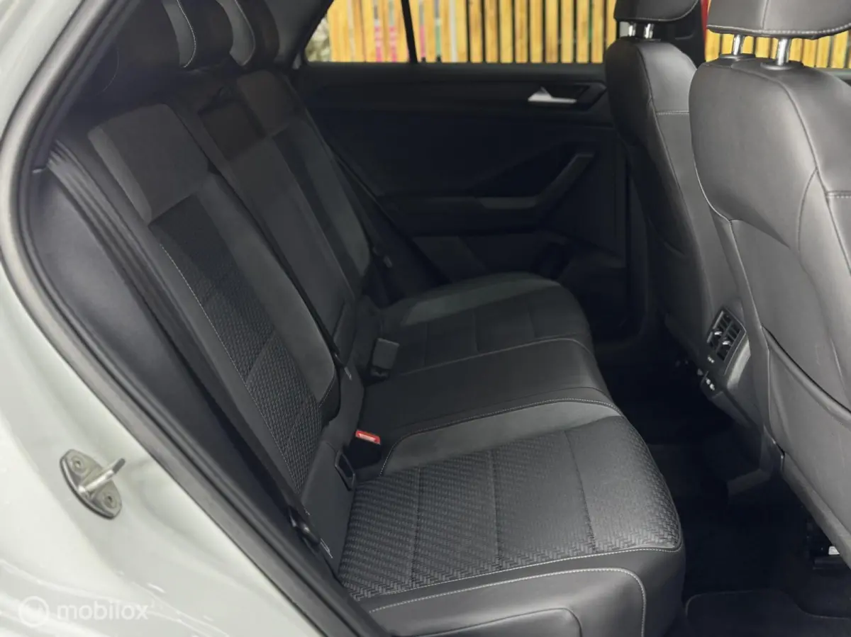 1.5 TSI R-line |Pano|Led|Cam|Beats|Acc|Side