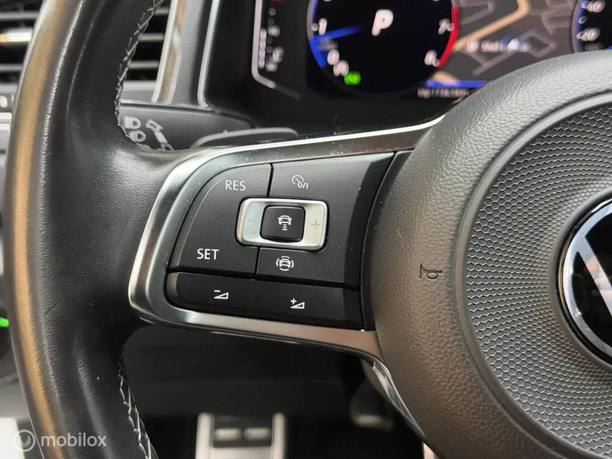 1.5 TSI R-line |Pano|Led|Cam|Beats|Acc|Side