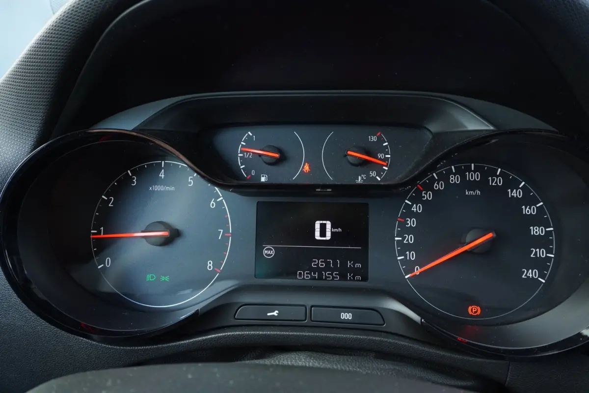 1.2 Turbo 120 Jaar Edition + Nieuwe Distributie-snaar = DEALER KWALITEIT !!
