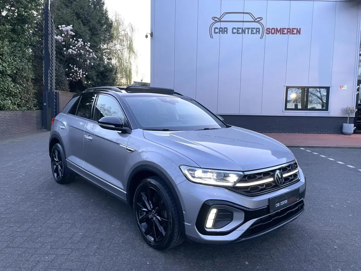 1.5 TSI R-Line Black Style/ Cam/ Pano/ Keyless/ Matrix IQ/ 18''LMV
