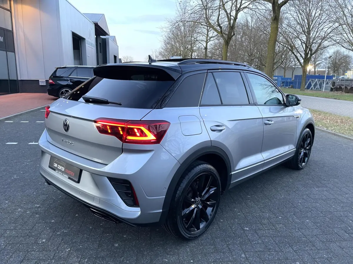 1.5 TSI R-Line Black Style/ Cam/ Pano/ Keyless/ Matrix IQ/ 18''LMV