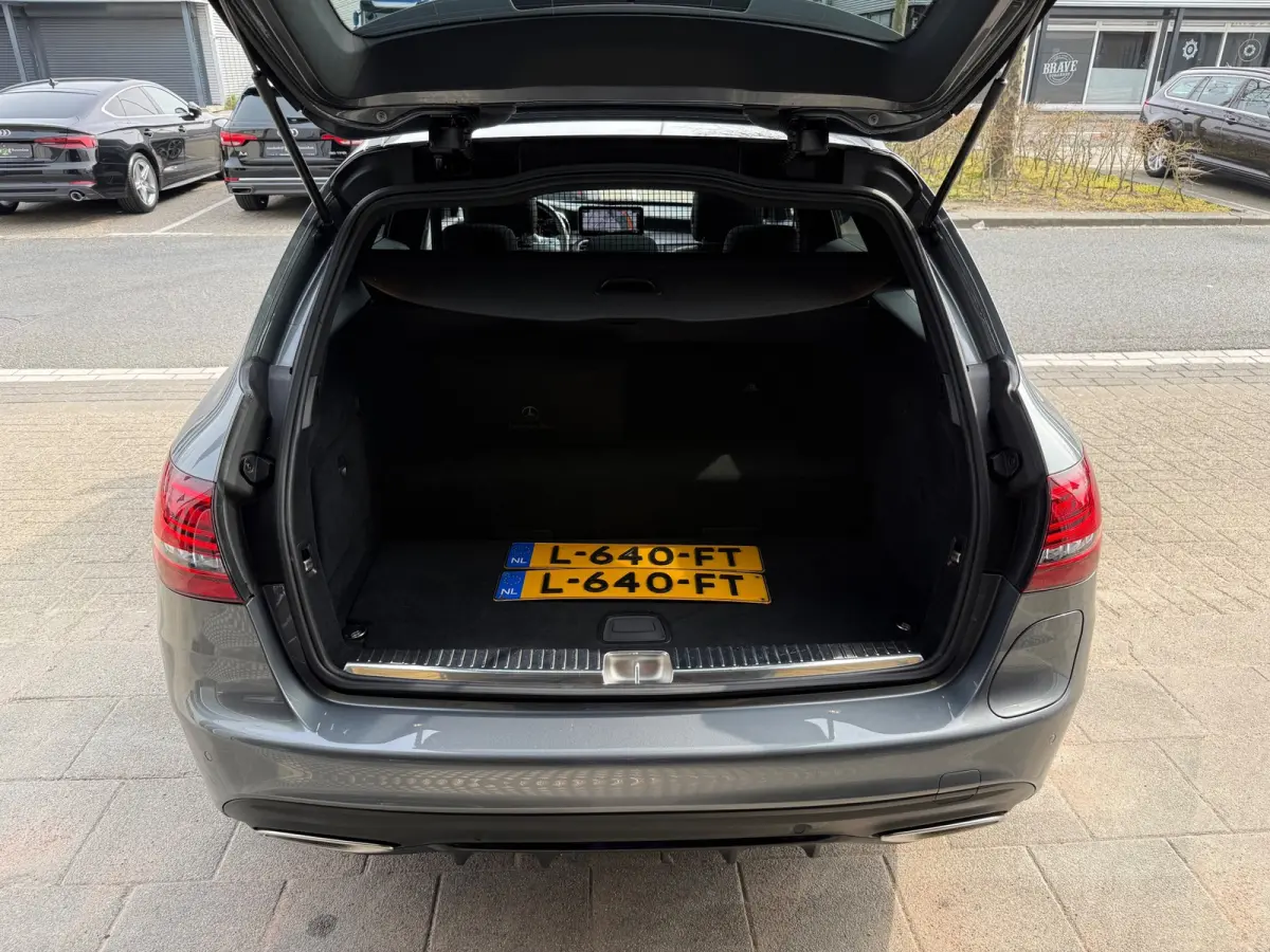 300 e AMG 360º/LEER/NAVI/PANO