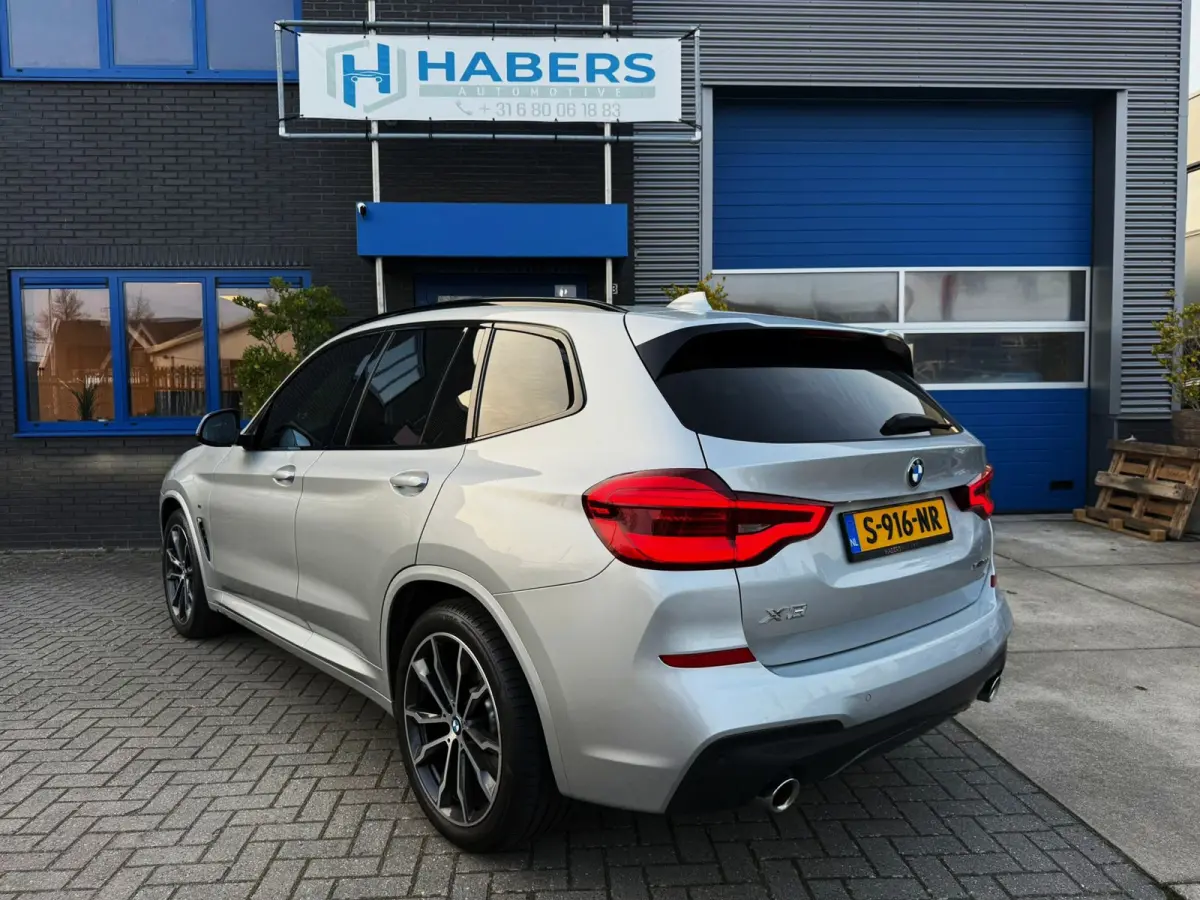 XDrive30i High Executive 252PK|M-Pakket|HUD|Pano|Sportstoelen|Led|AUT|DigitalCockpit|StoelVW|Leder interieur|Face Lift|PDC