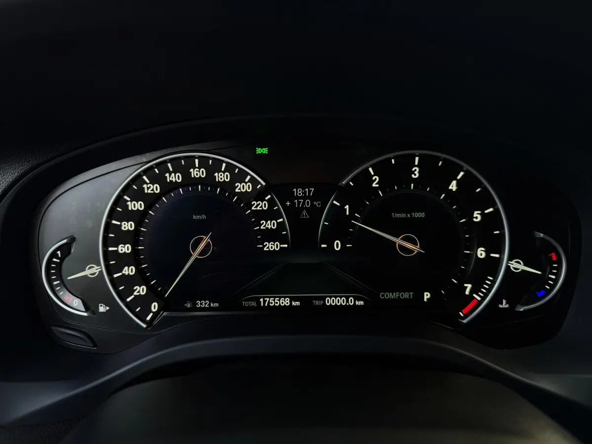 XDrive30i High Executive 252PK|M-Pakket|HUD|Pano|Sportstoelen|Led|AUT|DigitalCockpit|StoelVW|Leder interieur|Face Lift|PDC