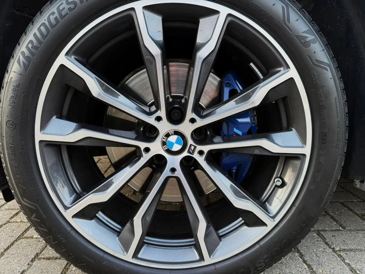 XDrive30i High Executive 252PK|M-Pakket|HUD|Pano|Sportstoelen|Led|AUT|DigitalCockpit|StoelVW|Leder interieur|Face Lift|PDC
