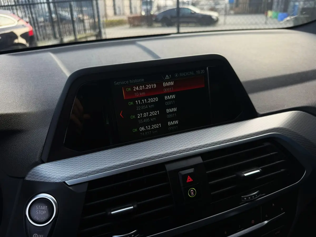 XDrive30i High Executive 252PK|M-Pakket|HUD|Pano|Sportstoelen|Led|AUT|DigitalCockpit|StoelVW|Leder interieur|Face Lift|PDC